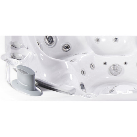 Гідромасажний СПА-басейн Wellis Elbrus 230 230x230x90 см 5-6-місний 42 форсунки Угорщина