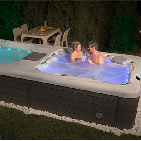Плавальний СПА-басейн Wellis Rio Grande W-Flow 600x235x147 см 3-місний система W-Flow