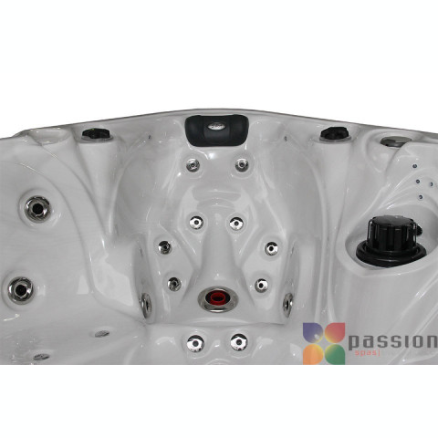 Гідромасажний СПА-басейн Passion Spas The Joy 225x225x91 см 6-місний 50+ форсунок Нідерланди