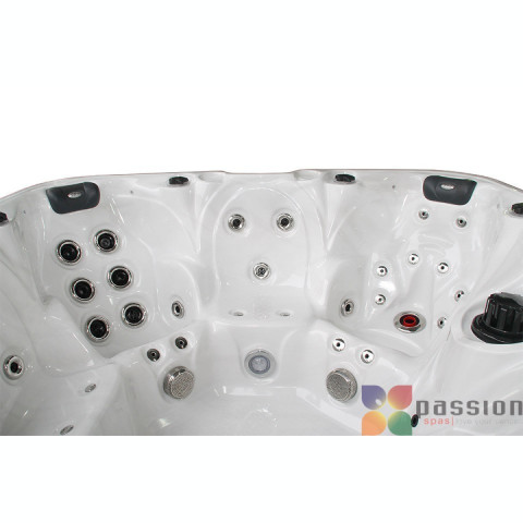 Гідромасажний СПА-басейн Passion Spas The Joy 225x225x91 см 6-місний 50+ форсунок Нідерланди