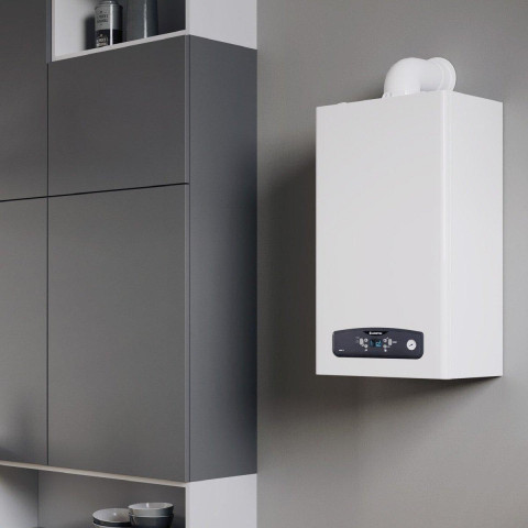 Газовий котел двоконтурний до 300 м² Ariston CARES S 30 30 кВт 360х450х810 мм