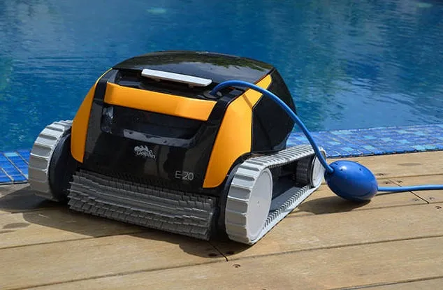 Робот пилосос для басейну Dolphin E20 